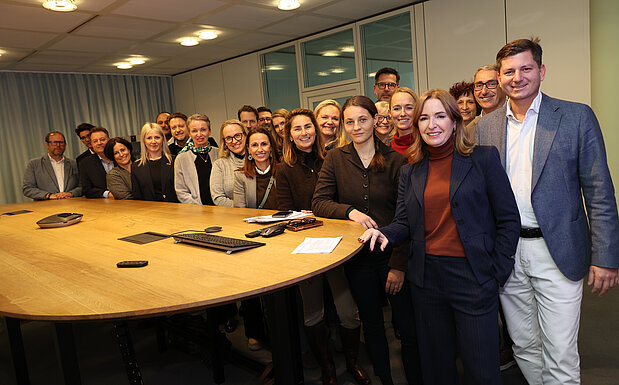 Treffpunkt Redaktionstisch der Salzburger Nachrichten für das PR-Forum der Industrie